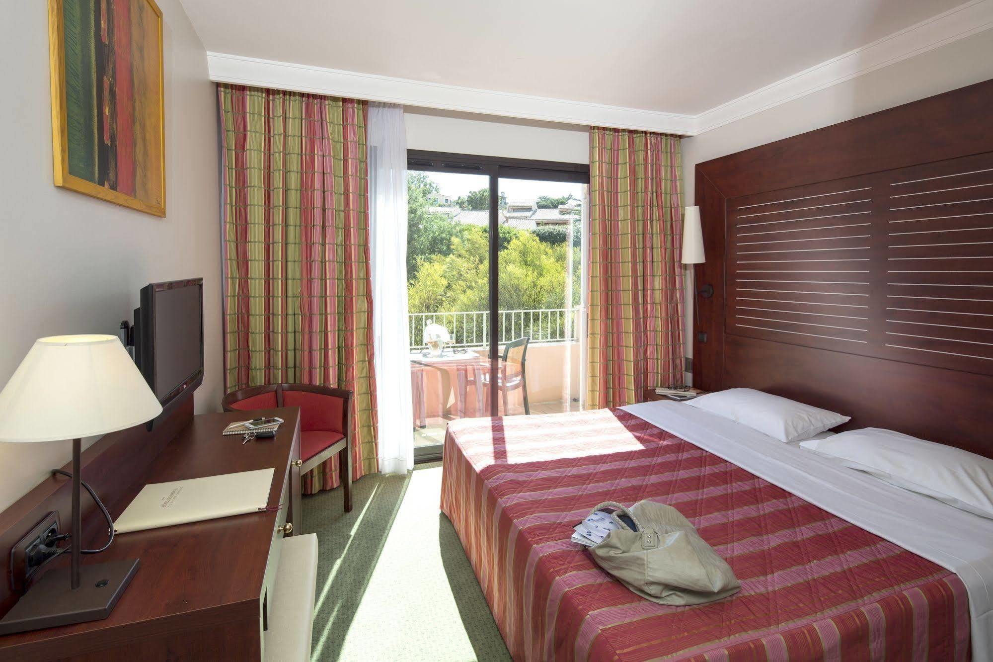 Hotel Les Jardins De